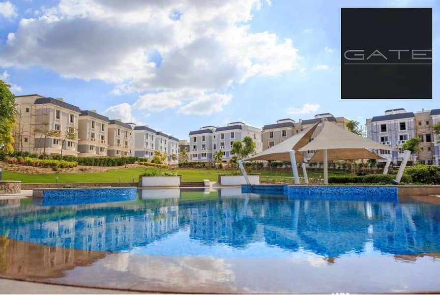 9 Swimming pool in Mountain View Giza Plateau . jpg