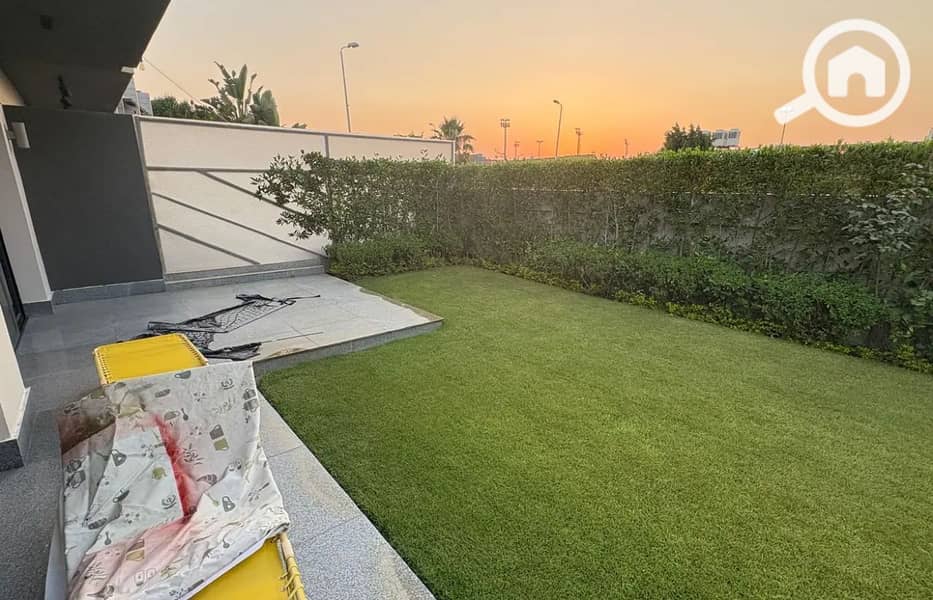 2 7470113-ff3ffo_1400x900. jpg