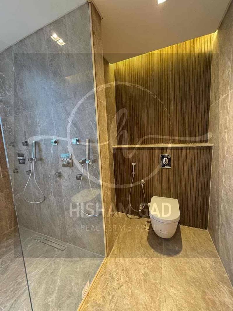 2 5029df59-5a19-4882-bf43-46d39ae70c52. jpg