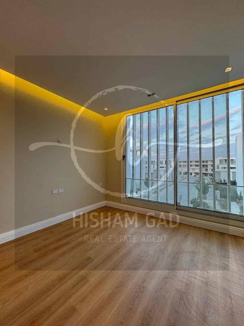 4 fbb236ee-5b30-41f1-8c6e-2bebb5f7d8fc. jpg