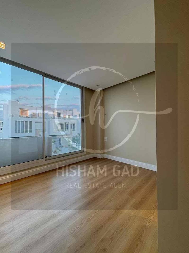 5 bc94278b-614e-4c09-a0ed-4eae63d6a6e3. jpg