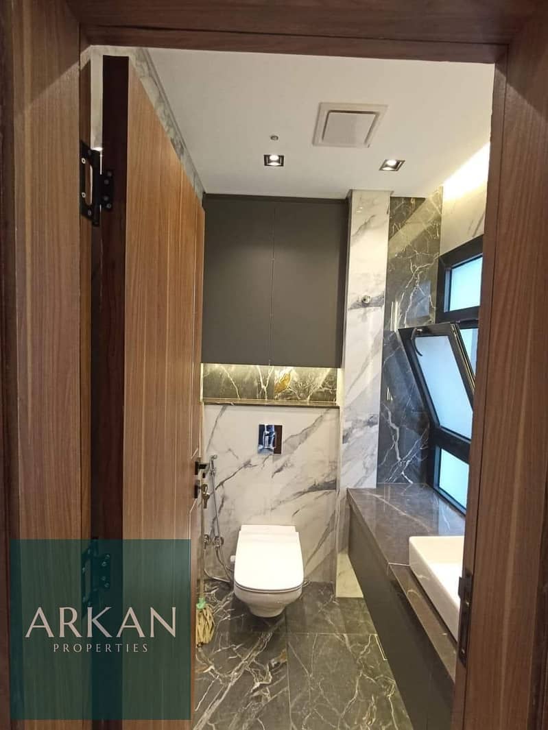 7 135eff48-96e1-4b12-9d62-ec0f40375e48. jpg