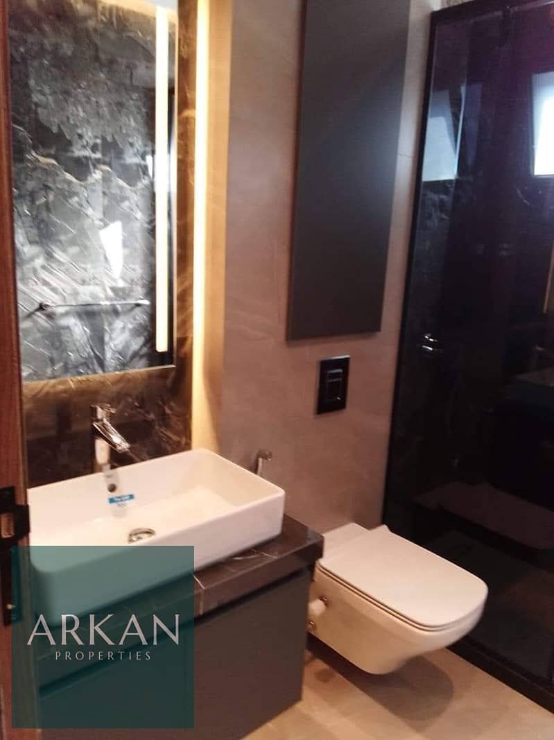 9 459f84f4-8278-4fe5-b78e-145aed81b359. jpg