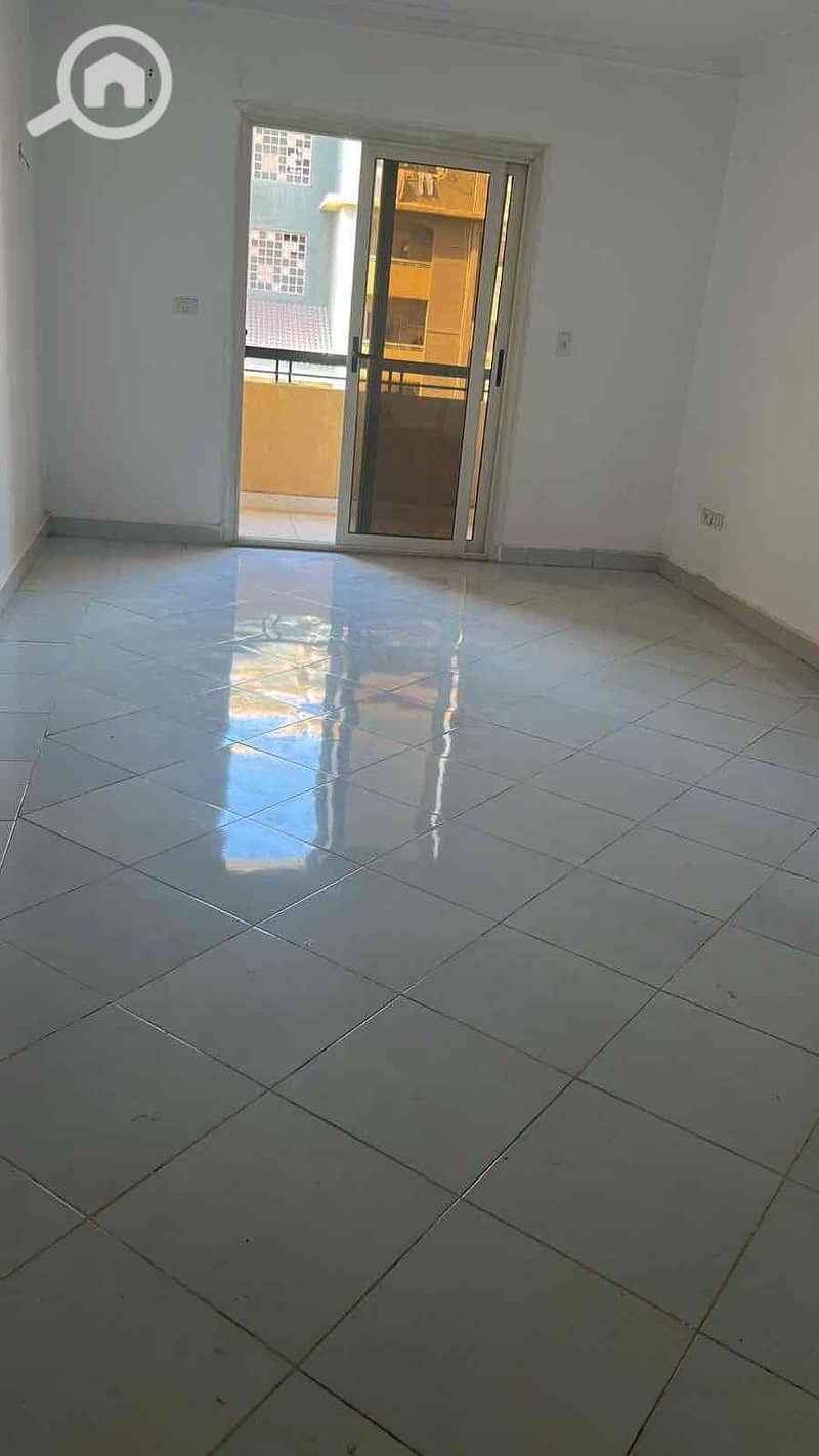 2 11f095e1-25aa-41fe-801a-c4a11bf519de. jpg