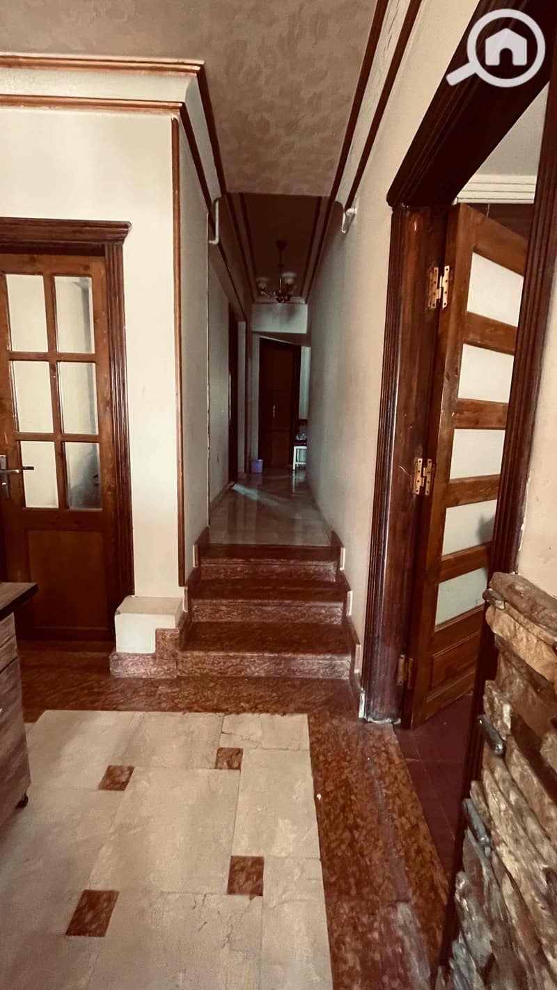 4 4e51b80b-aa2d-4aca-9524-e91c13047883. jpg