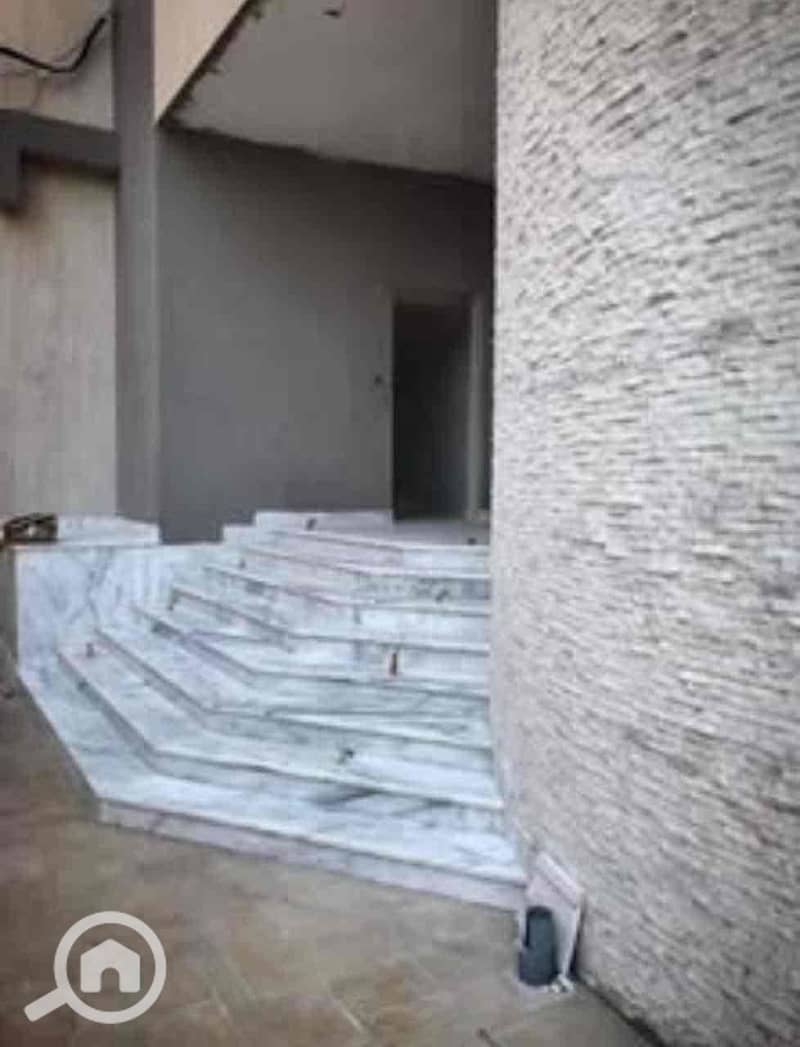 2 99f18247-0f77-4ef2-a113-aa41cd2416ca. jpg