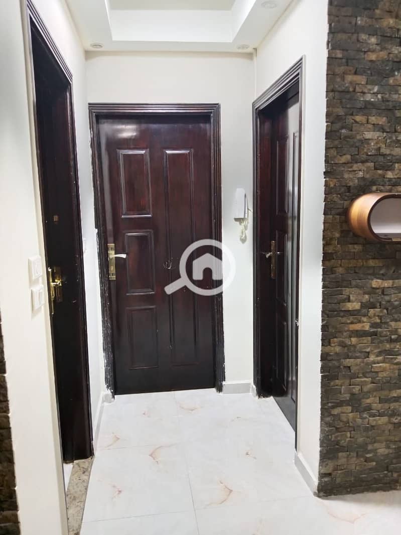 6 84655c80-788a-47b4-a7da-3962056a51d3. jpeg