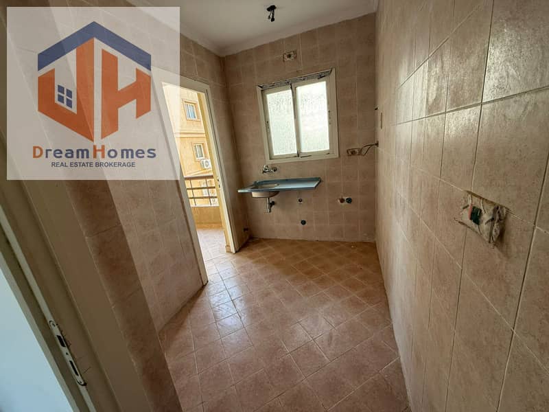 7 5744cbea-3ca1-46d7-aa94-7cd5f15846a2. jpg