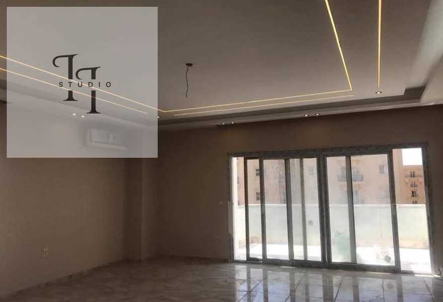 2 a22f4aa4-f771-4c96-8ae7-256dcd6e3c28. jpg