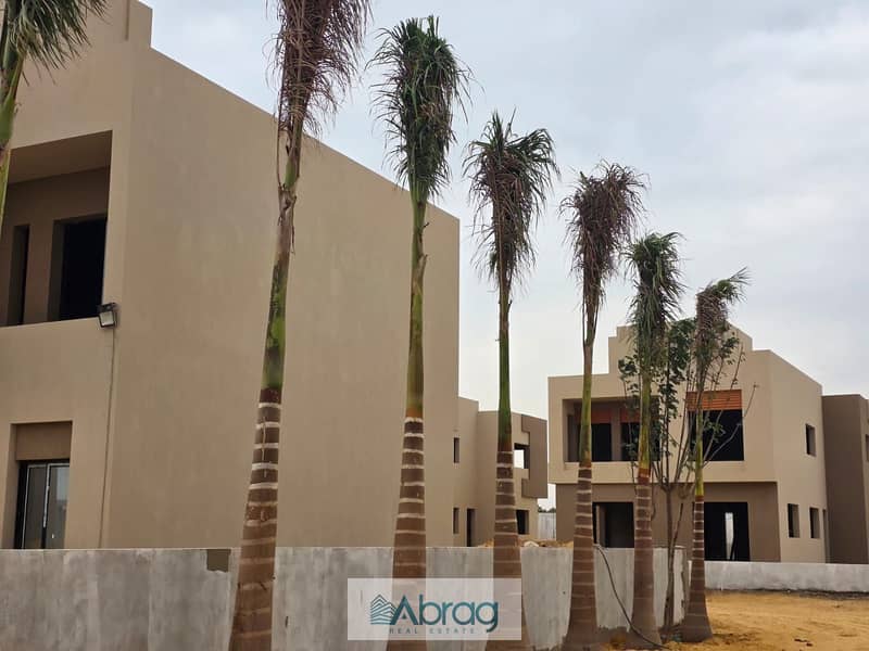 4 5a39511d-709f-4c0d-a366-0d7d893559c5. jpeg