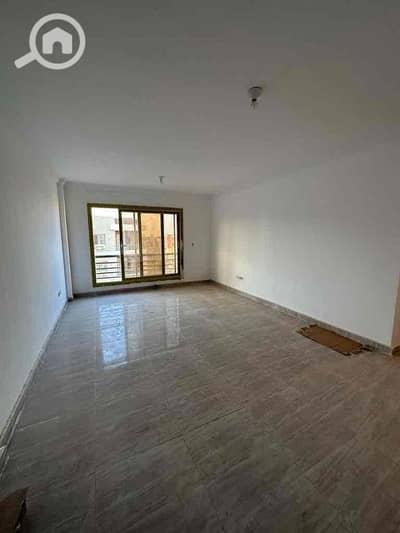 شقة 3 غرف نوم للايجار في 6 أكتوبر، الجيزة - eaf32cf3-6eca-4373-93cb-02e58185b94f. jpg