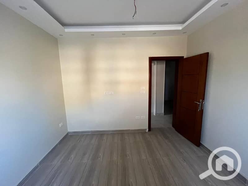 8 WhatsApp Image 2025-09-08 at 18.33. 46_5705521b. jpg