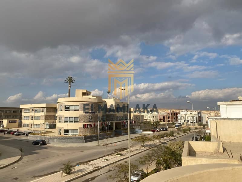 4 e9b8417b-a58d-456f-8af0-4ea24defcaae. jpg