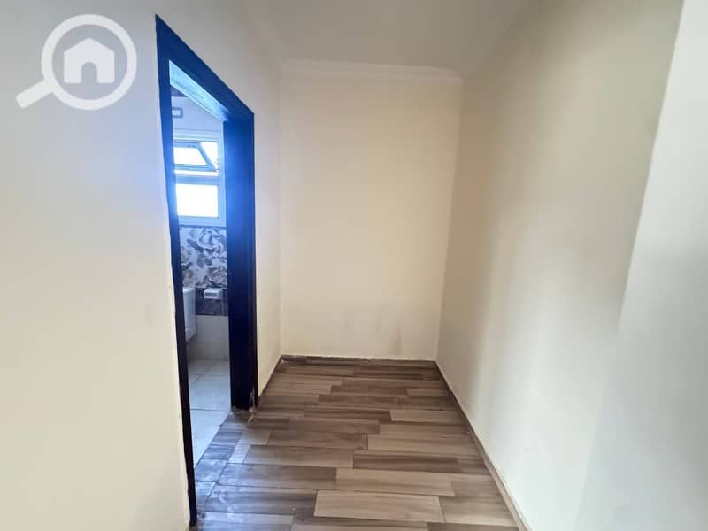 7 WhatsApp Image 2025-10-27 at 10.33. 18_dec70b0a. jpg