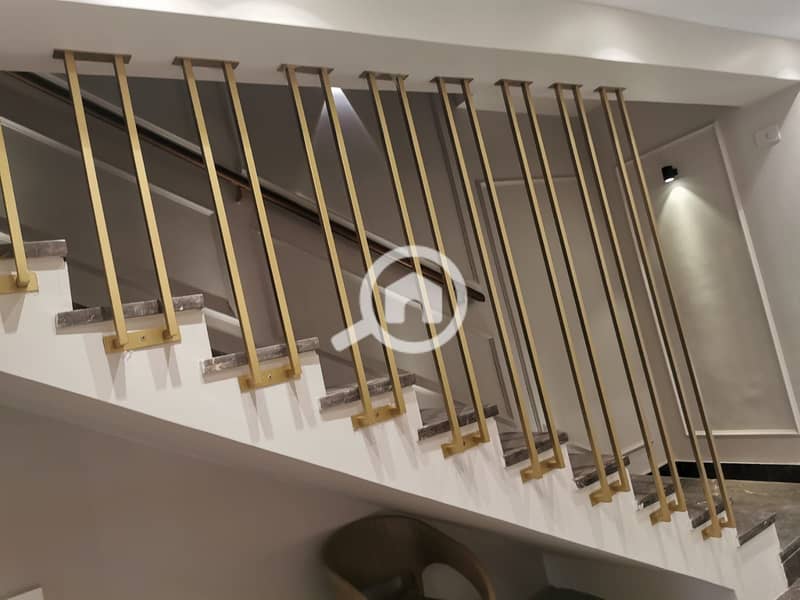 4 5f5deb59-a12d-4a6d-94ed-79b0665bb86d. jpg