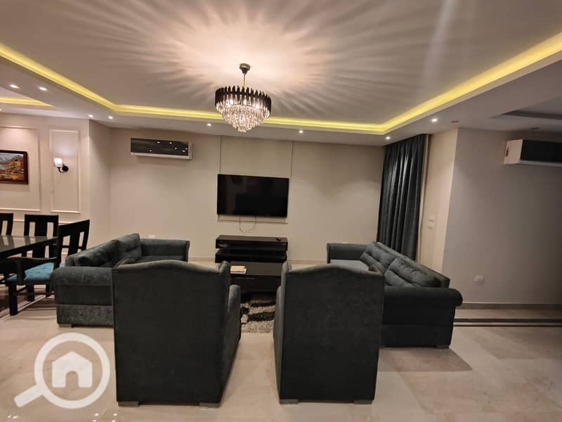 12 818ef996-2d1d-4020-9963-b08a111d0800. jpg