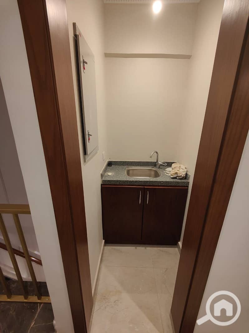 13 62354fff-451d-425b-a4ee-922b65470524. jpg