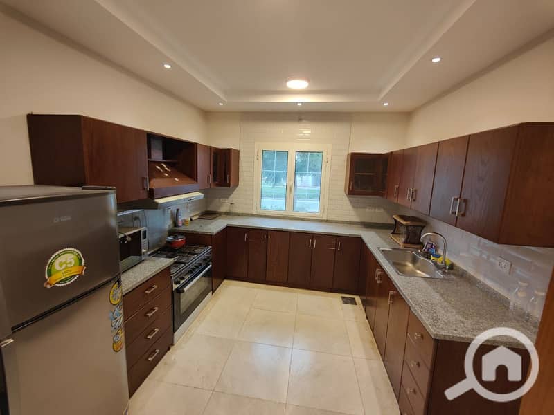 18 e6c1525a-59ac-4b4c-a42a-68a8d0766952. jpg