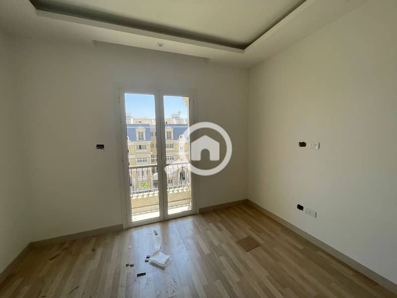 9 4fa9de1e-b7c1-4372-a840-97637825a8fc. jpg