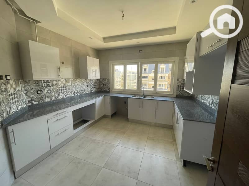 10 653093f9-52bc-423e-9eb3-c29bc6b143dc. jpg