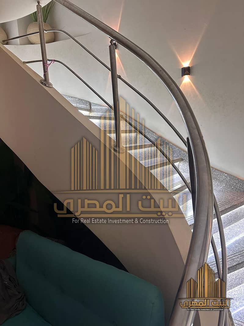 10 U463180 (9). jpeg