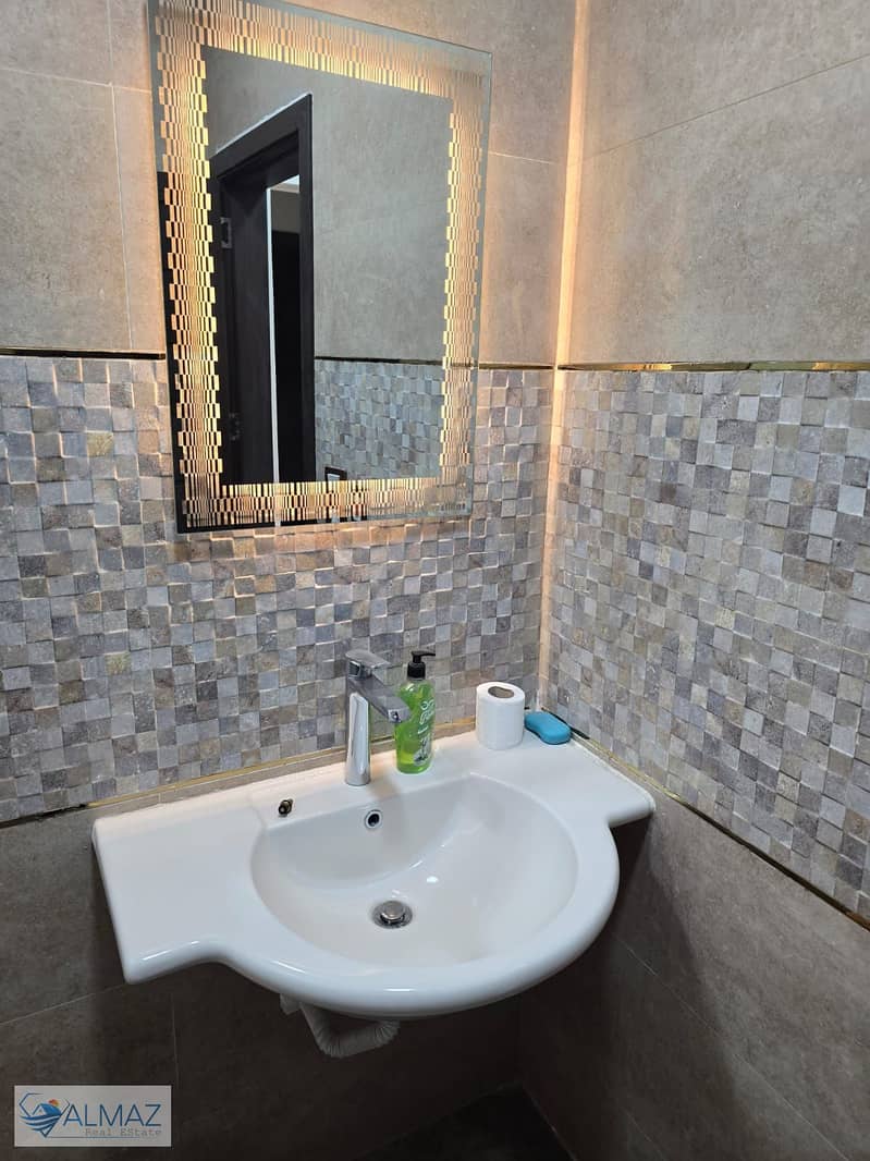 19 WhatsApp Image 2025-11-04 at 12.49. 08 PM. jpeg