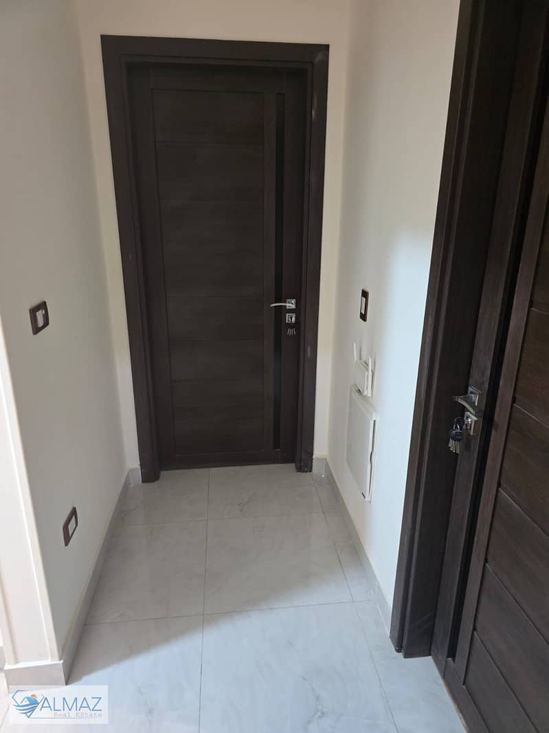 33 WhatsApp Image 2025-11-04 at 12.49. 14 PM. jpeg