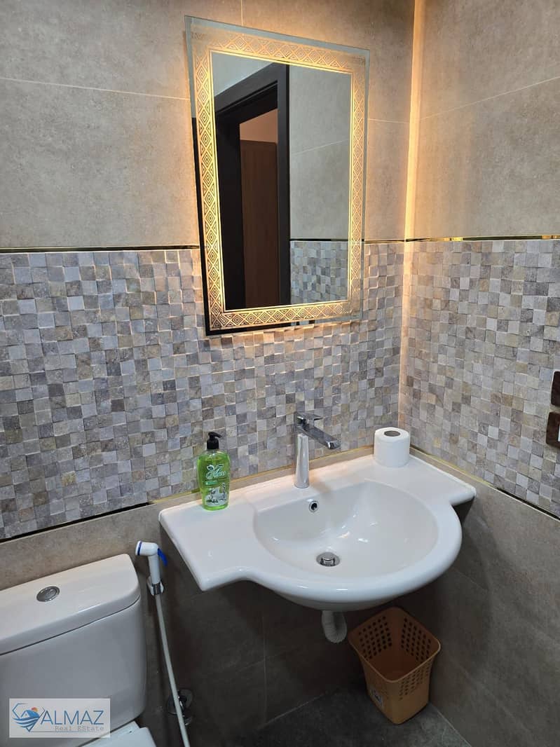 42 WhatsApp Image 2025-11-04 at 12.49. 17 PM (2). jpeg