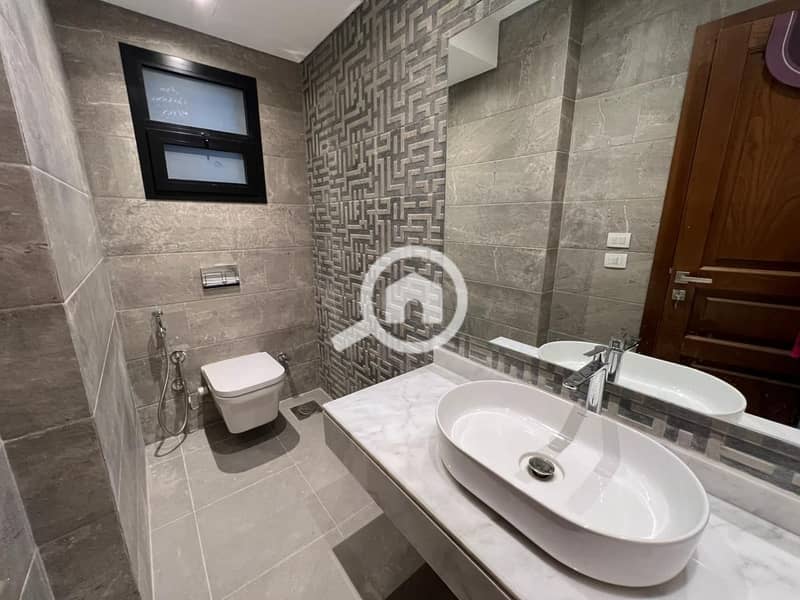 5 2b0e50c9-ced0-49e6-b145-6b88ec31c871. jpg