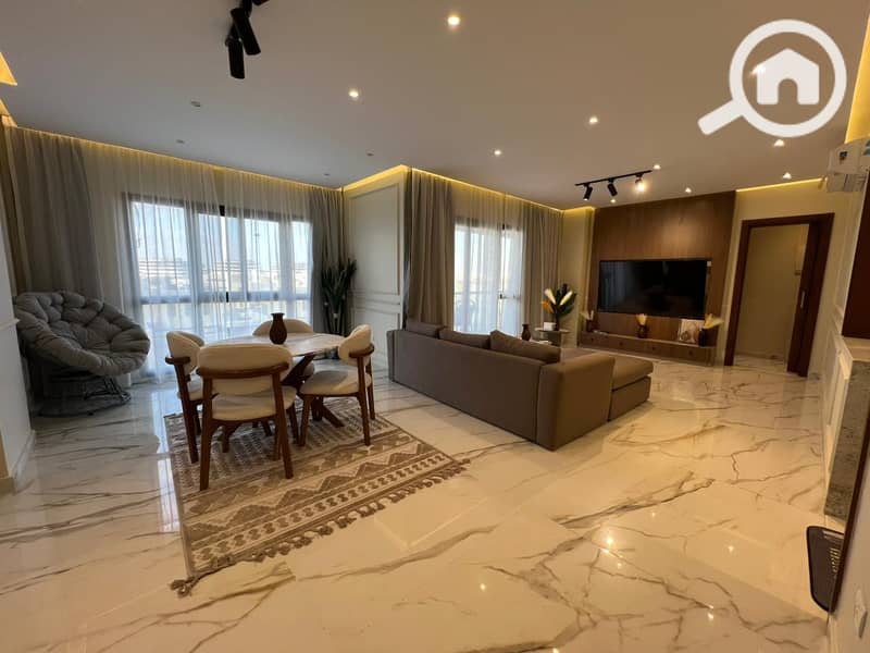 6 ade605f8-b426-4df8-83ba-3f893126bc1f. jpg