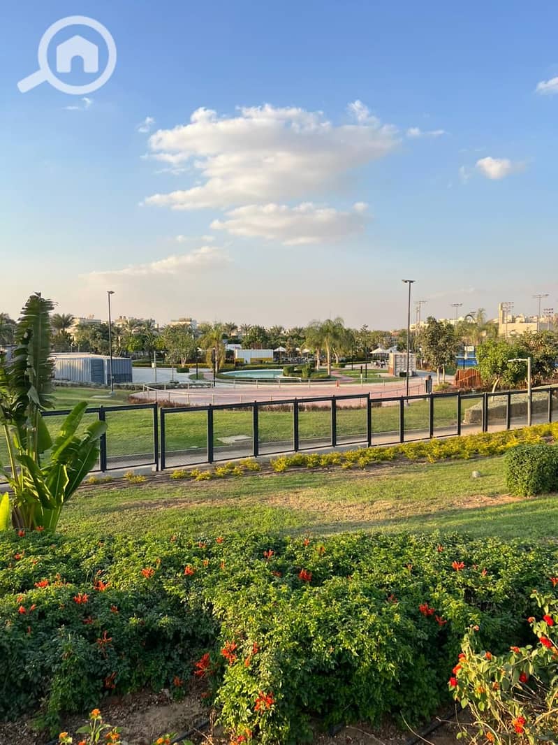 12 98533cc2-e553-4d9b-8416-268be1a9f1e9. jpg