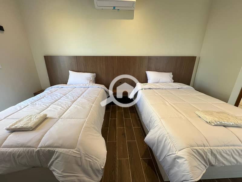 15 fa9f4815-309e-421e-9222-b8e01de84155. jpg