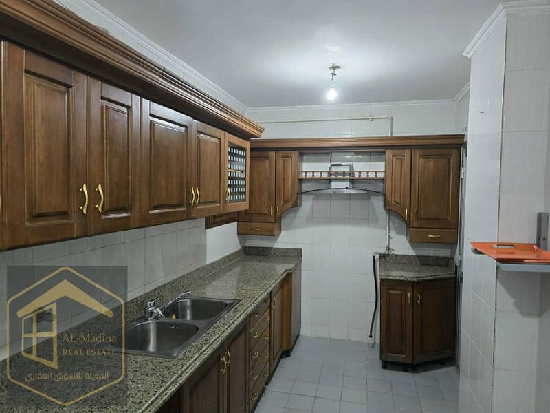 8 6fb86036-74a4-4d28-8e0d-9888168f5f4c. jpg