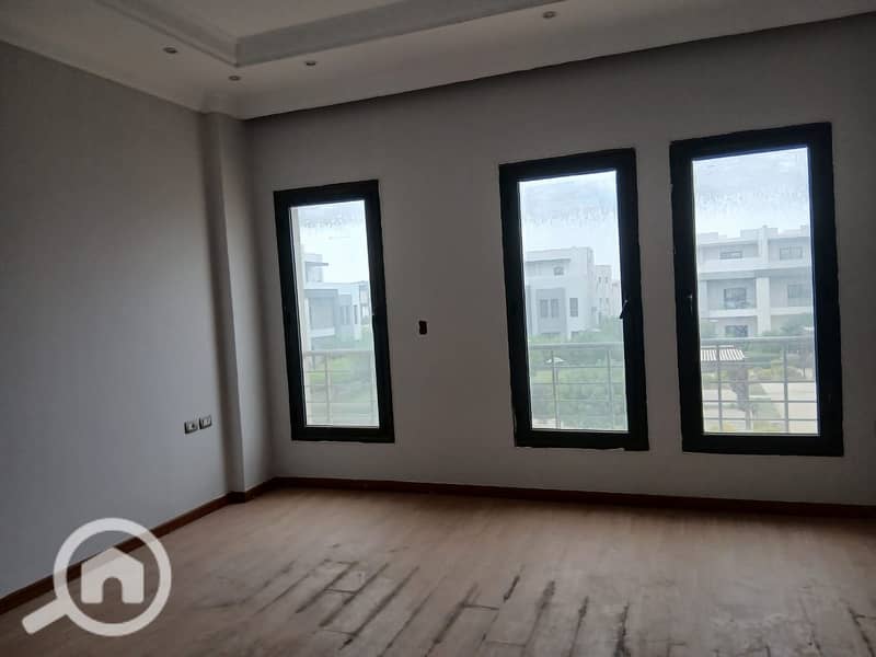 9 e9c6db32-d5df-4fab-8c30-afa85a535b68. jpg