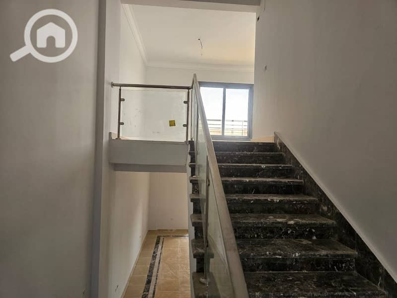 10 d6b4696d-6306-4db3-b1b0-90bae77e0b81. jpg