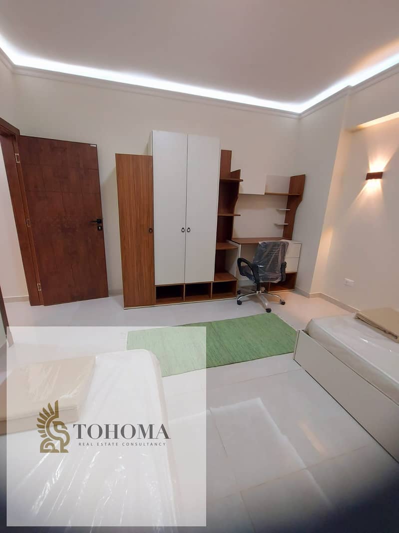 8 e784a0b1-a4c1-4e91-8157-af786e1c0681. jpg