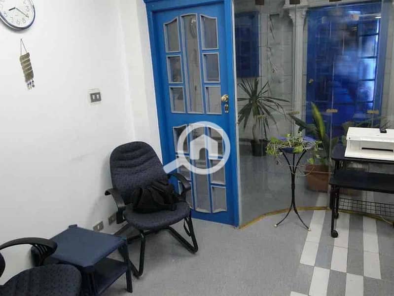 4 fda9a6e3-8265-417a-935f-a479c4588d99. jpg