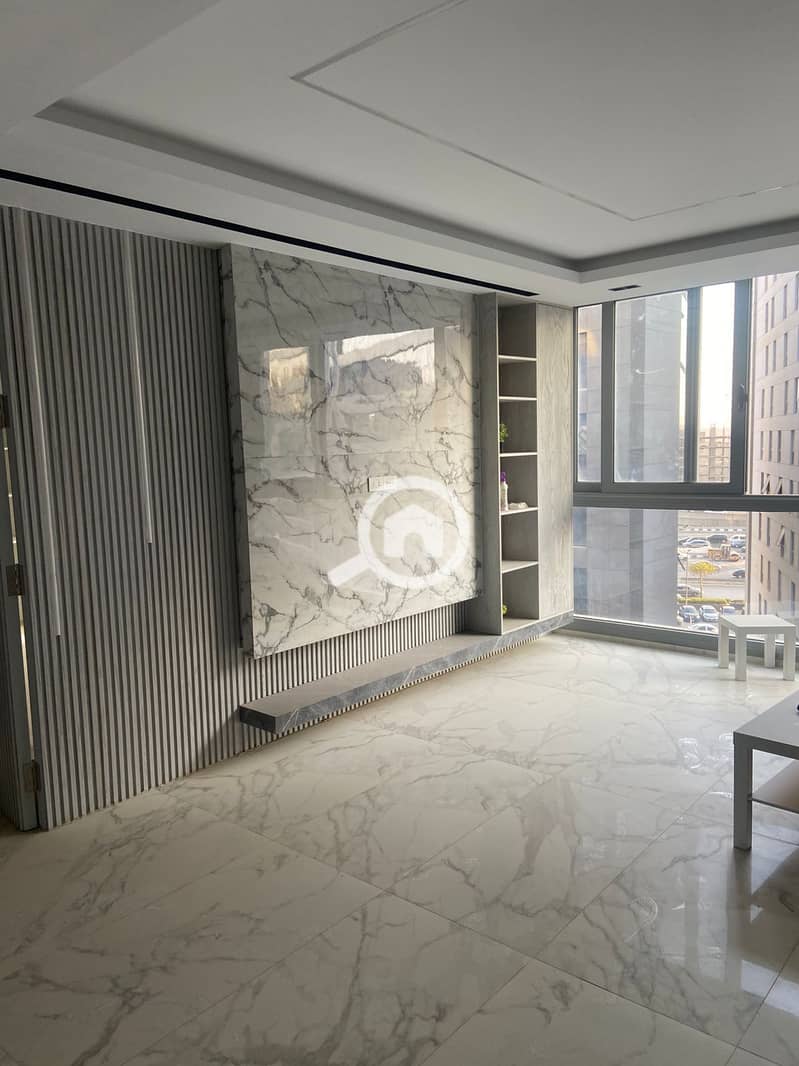 3 113m 4,100,000 . jpg