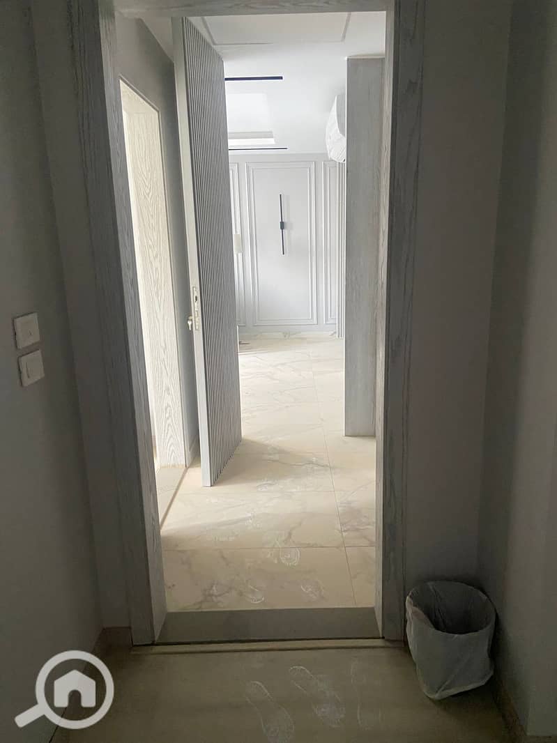 6 113m 4,100,000 . jpg