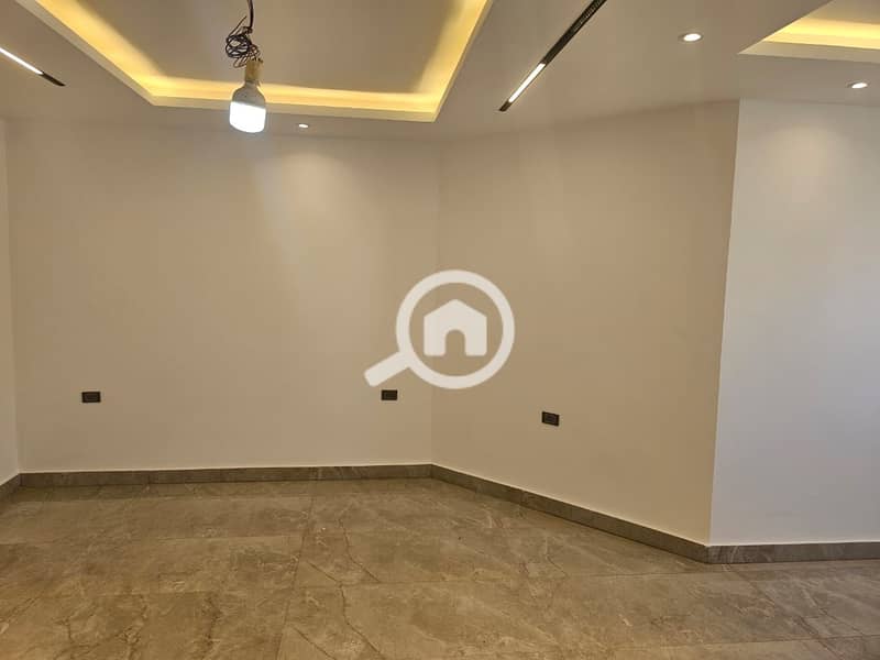 4 WhatsApp Image 2025-11-04 at 3.32. 59 PM (1). jpeg