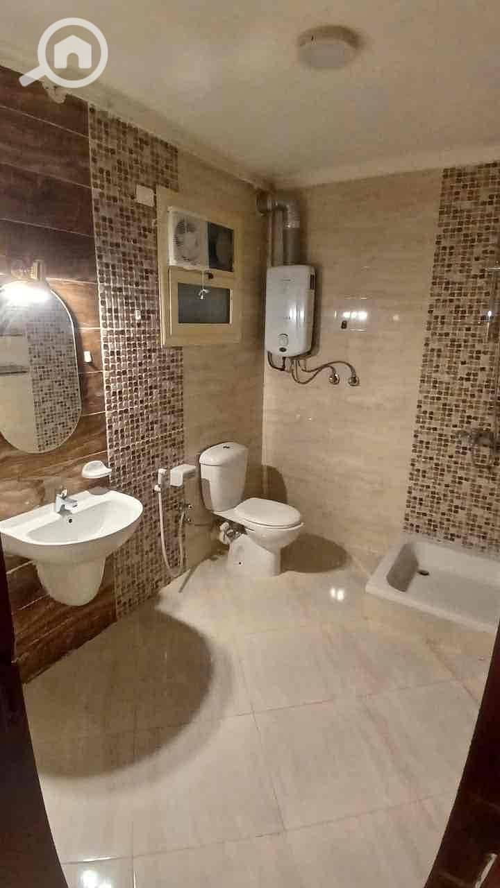 2 5eb80abc-fe24-4576-b3ae-ef8444e5fdd9. jpg