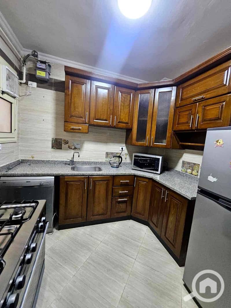 14 4c9462ee-3343-44b8-8659-79498a7baa7c. jpg