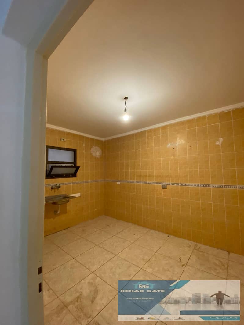 10 6473ad32-d5ea-459a-83c4-43470cad7fa7. jpg