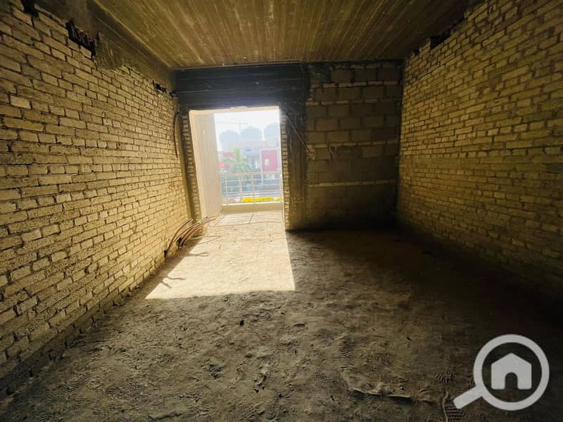 4 6b39ee3f-c59d-4c84-bdce-79f82f64c96f. jpg