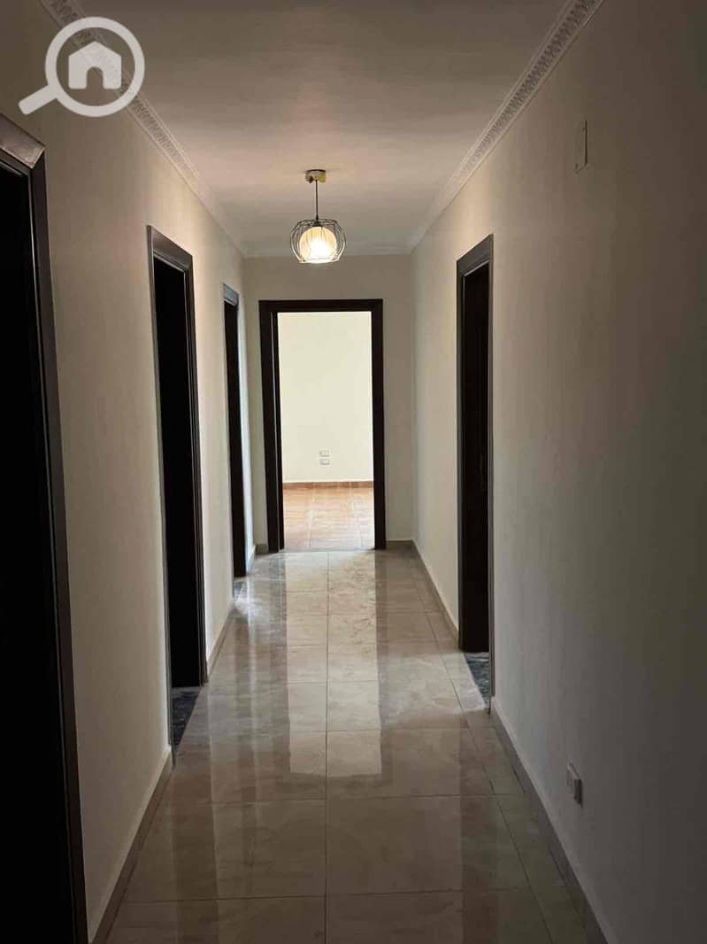 4 0e831908-ff1a-4305-b6f7-7f52c68ccb6f. jpg