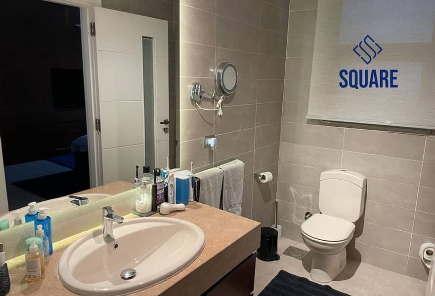 9 988a82e8-8259-4020-a2d2-2852ae213b53. jpg