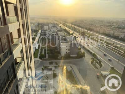 شقة 5 غرف نوم للايجار في الشيخ زايد، الجيزة - IMG-20251104-WA0051. jpg