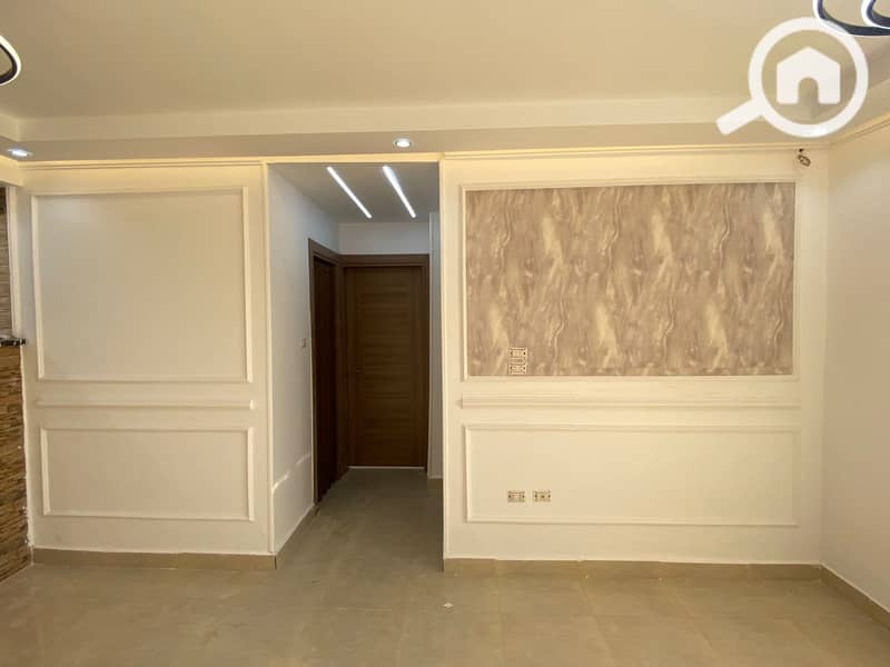 12 d054d3ed-5bb0-4ac0-a3f9-06a43668fe6a. jpeg