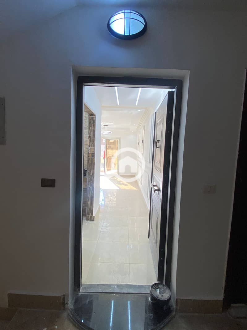 14 e001869f-ddef-4f29-860b-937c0db9c98c. jpeg