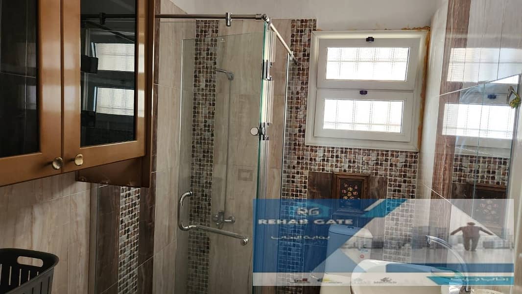 12 c19d63f4-0a83-44d0-89db-79d09823d893. jpg